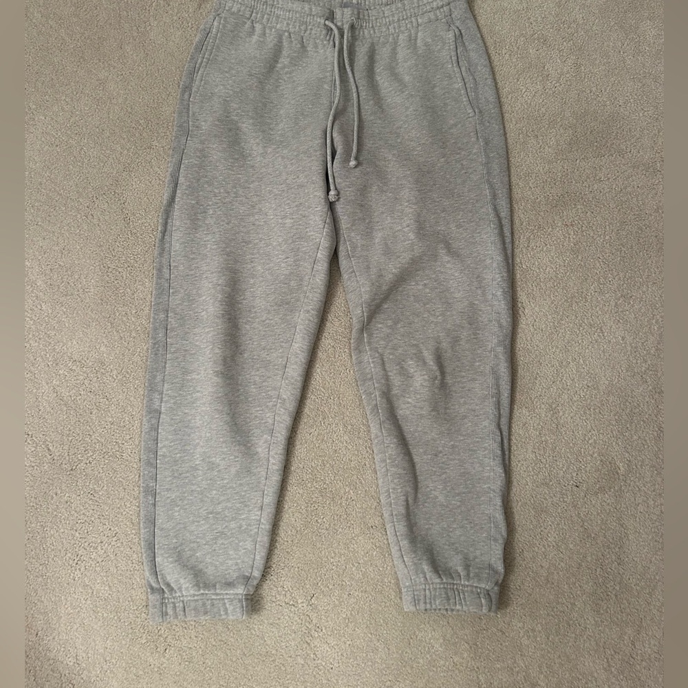 Aritzia COZYAF material. Chrome grey color